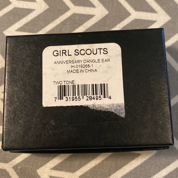 Girl Scouts 100 year anniversary dangle earrings. Still in original box. - Picture 4 of 5